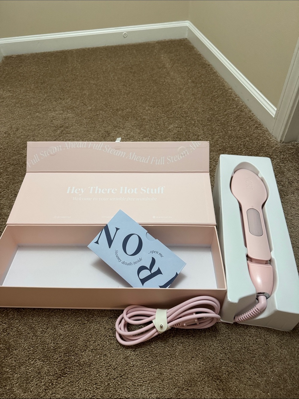 NORI Pink Handheld Garment Steamer Brush - Picture 4 of 6